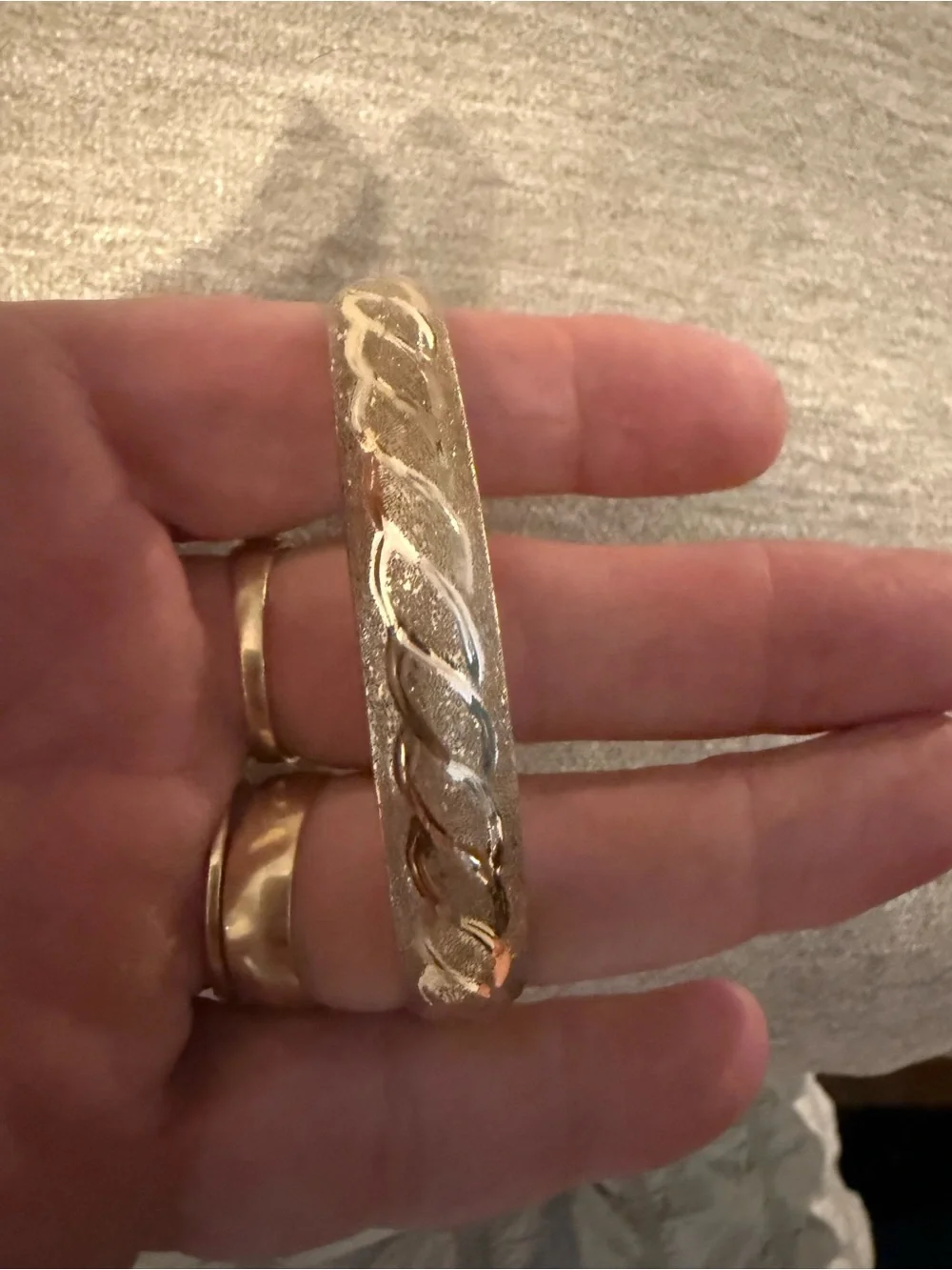 N/A shiny silver